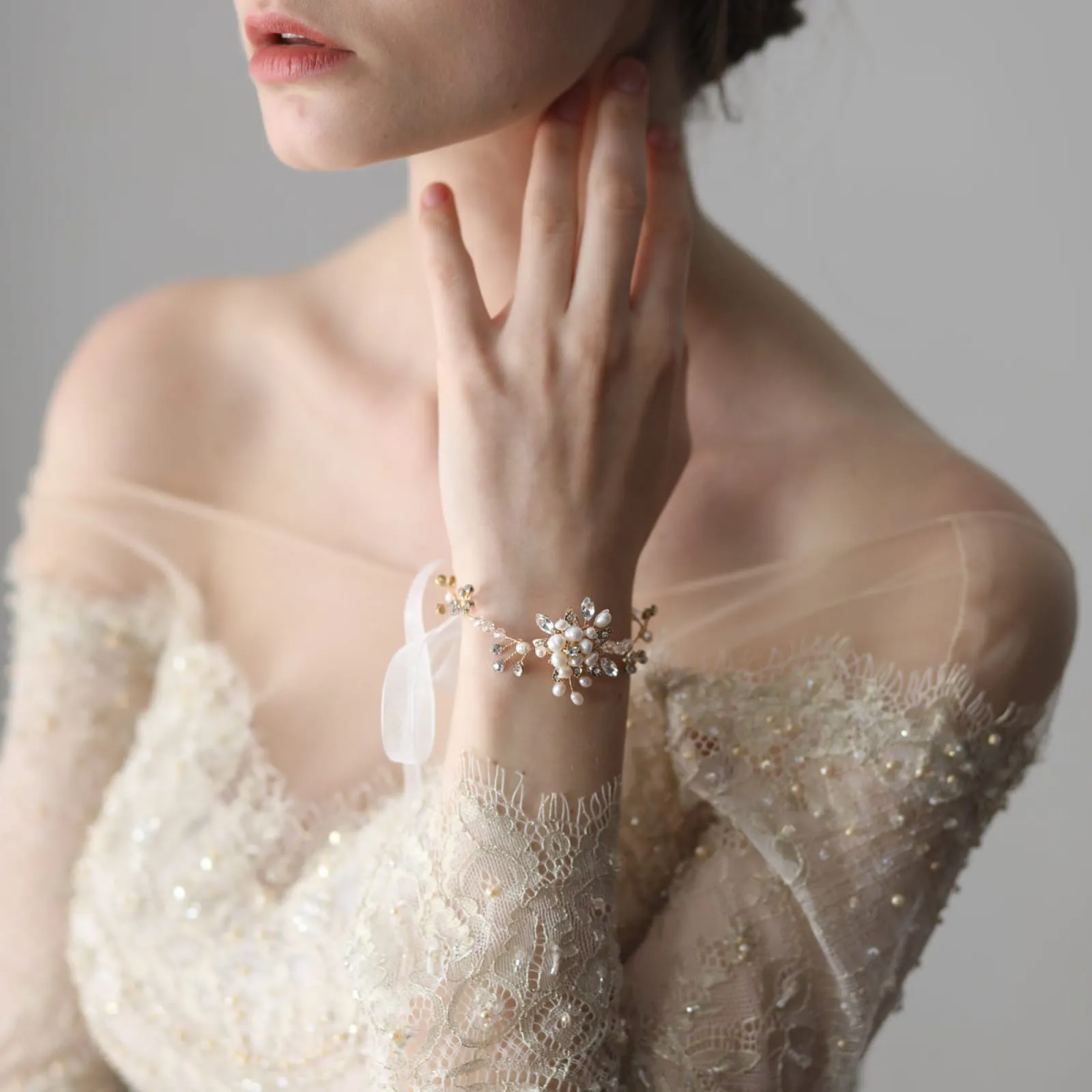 Bridal Pearl Flower Bracelet Crystals Trendy Vintage Simple Wedding Bridesmaid Jewelry