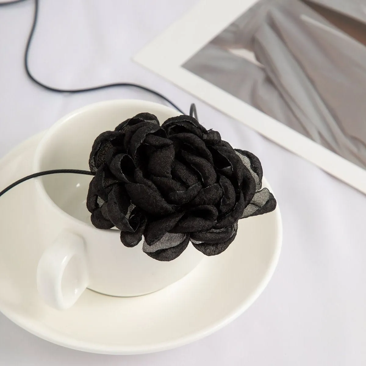 Chic Black White Flower Wax Cord String Choker Necklace