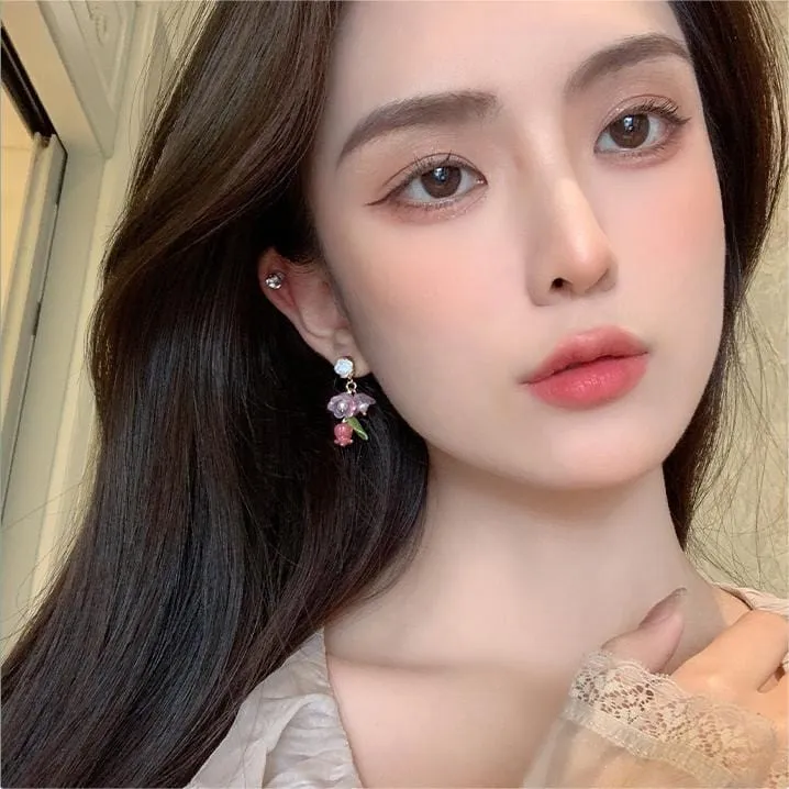 Chic Dangling Rose Earrings