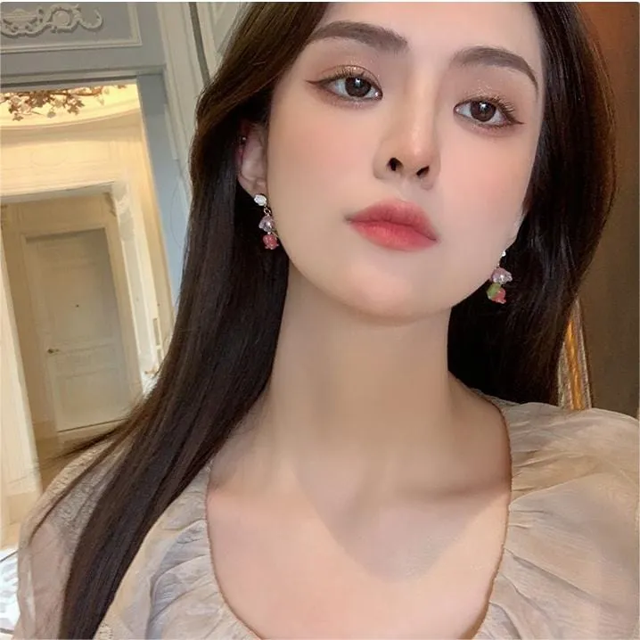 Chic Dangling Rose Earrings