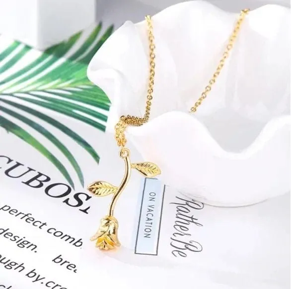 Chic Enamel Rose Pendant Necklace
