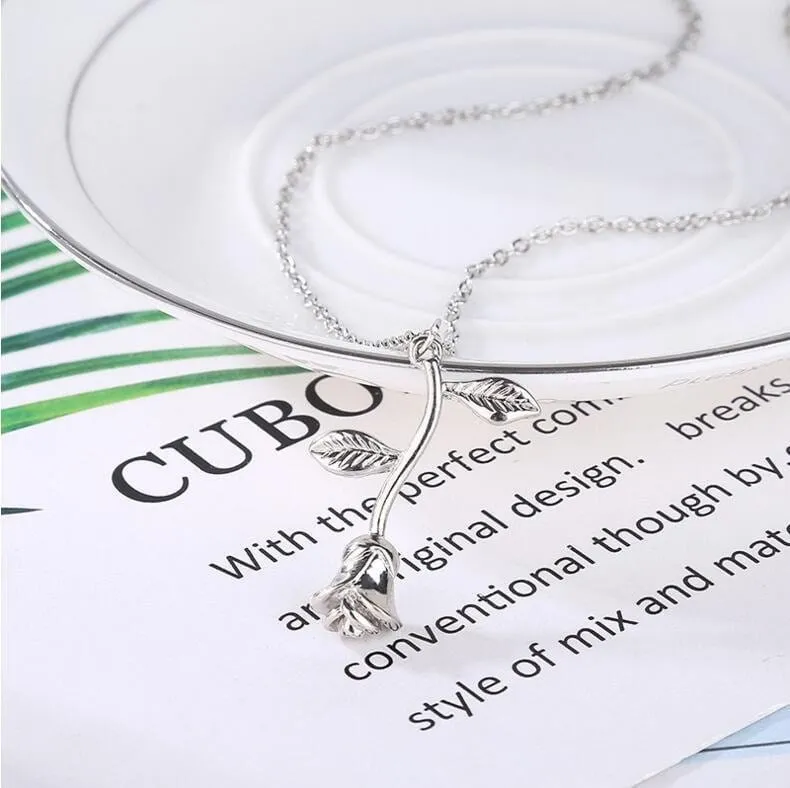 Chic Enamel Rose Pendant Necklace