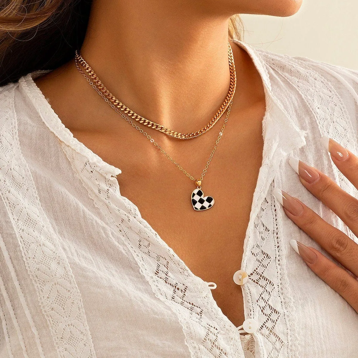 Chic Layered Checkered Heart Pendant Chain Necklace Set