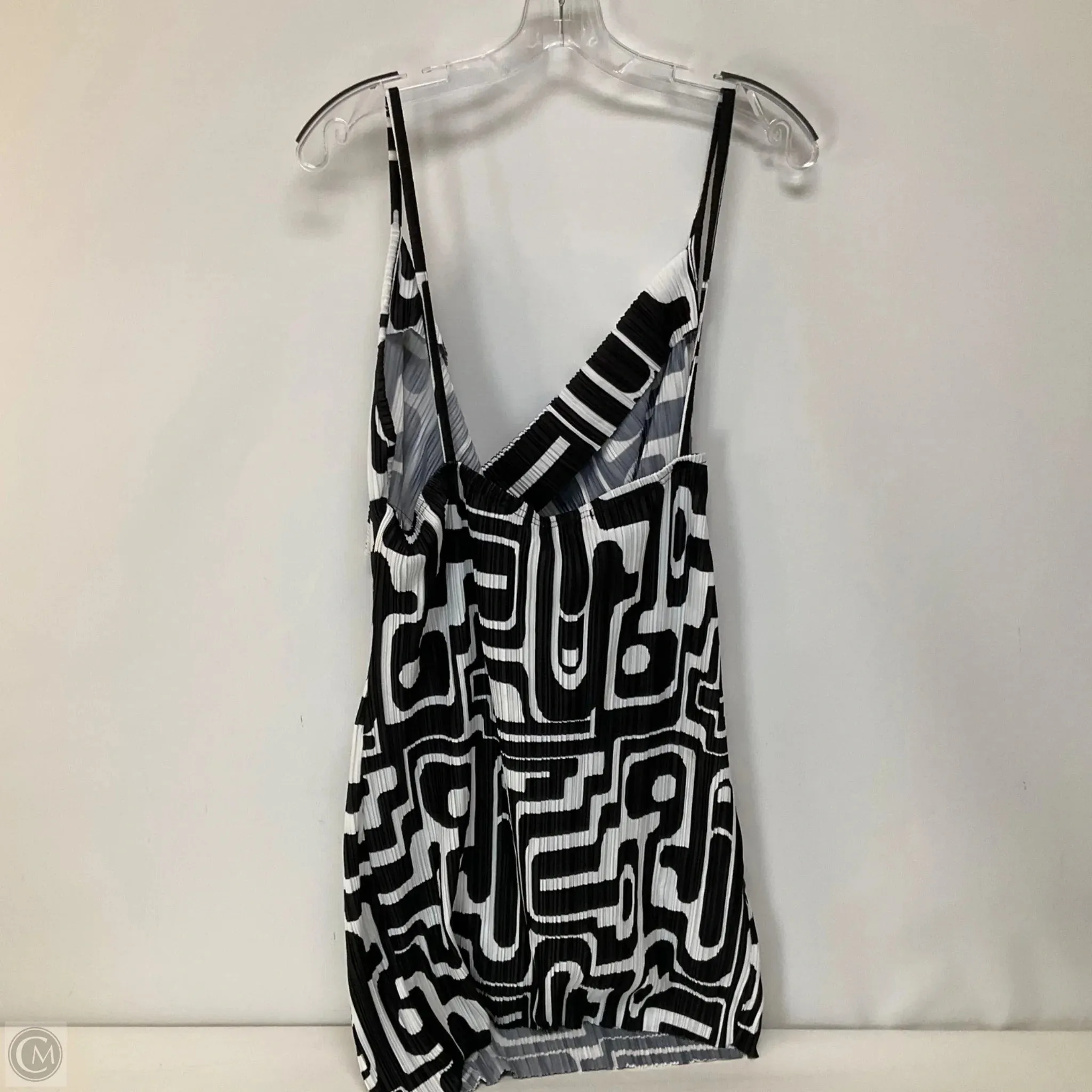 Dress Party Short By Pretty Little Thing In Black & White, Size: 22