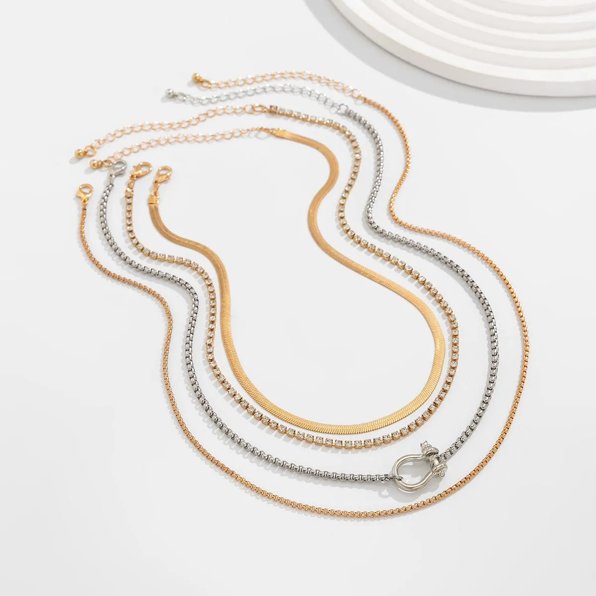 Elegant Layered Horseshoe Charm Snake Box Chain Necklace Set