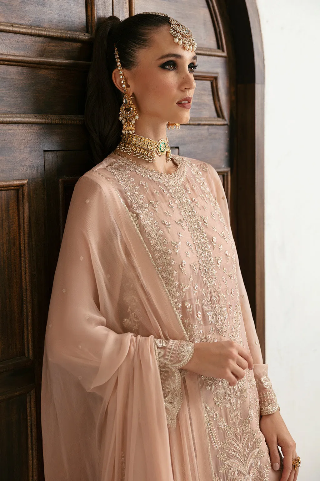 Elegant Rose Pink Embroidered Pakistani Party Wear Kameez Trousers