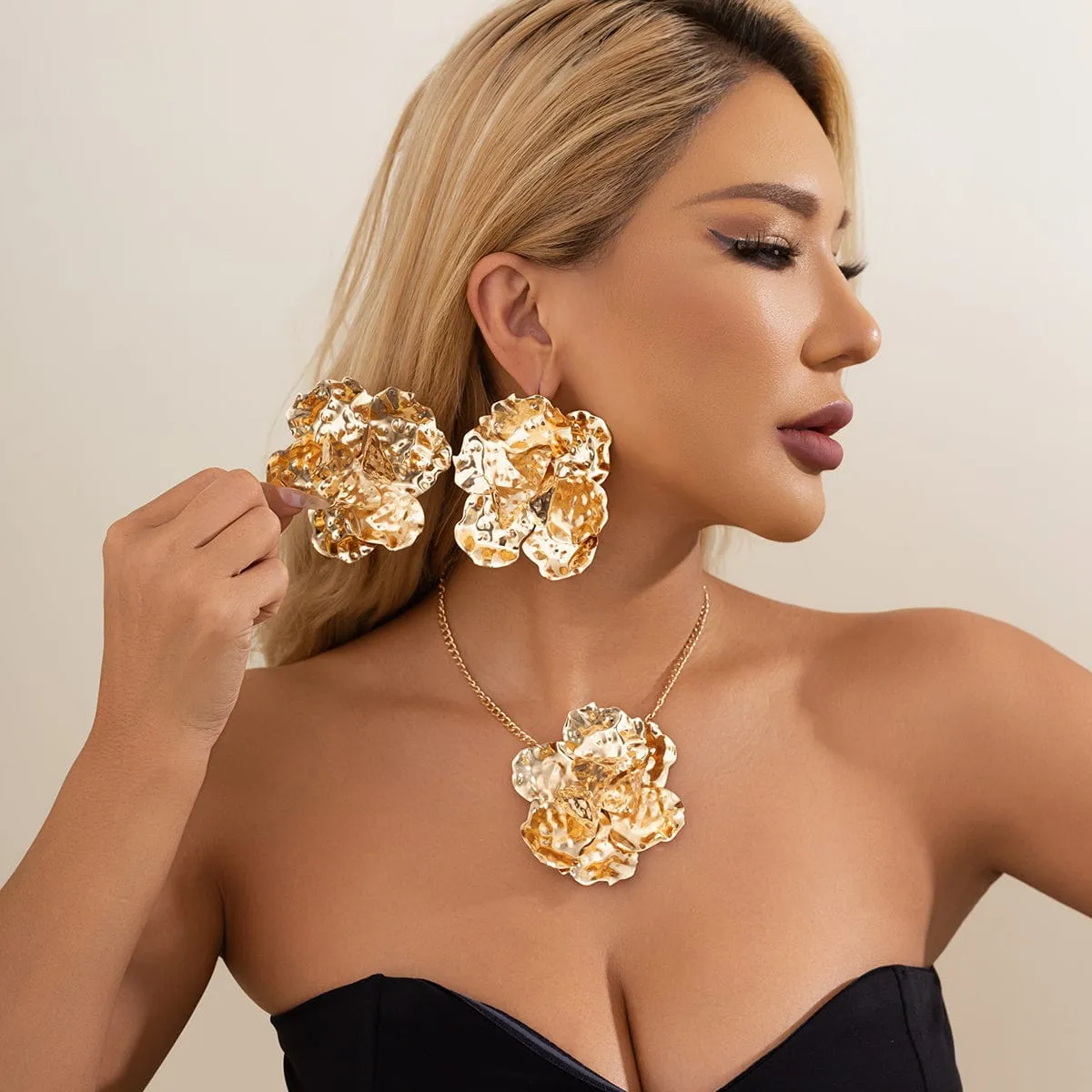 Exaggerated Abstract Metallic Flower Charm Necklace Earrings Set