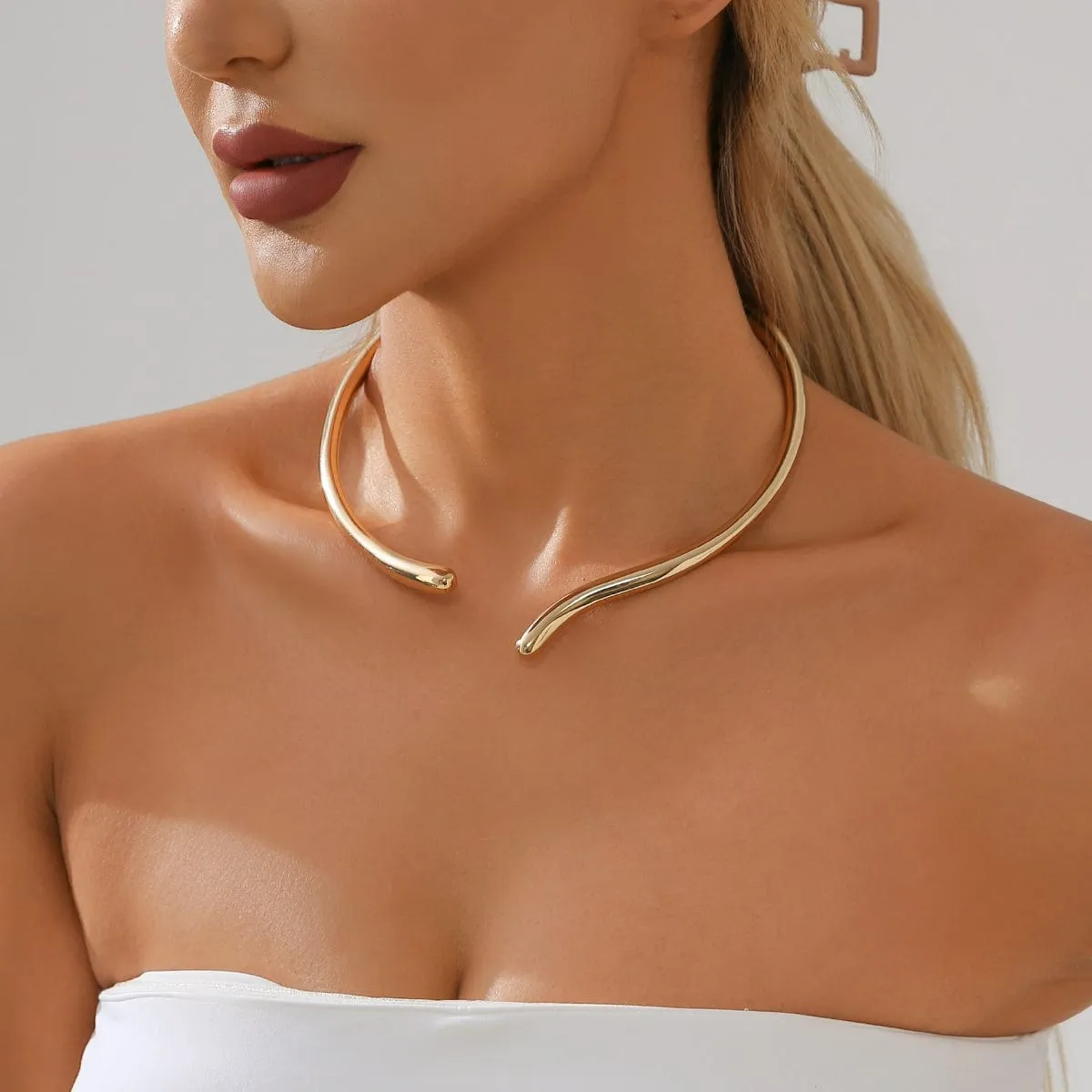 Minimalist Gold Silver Plated Curved Collar Necklace