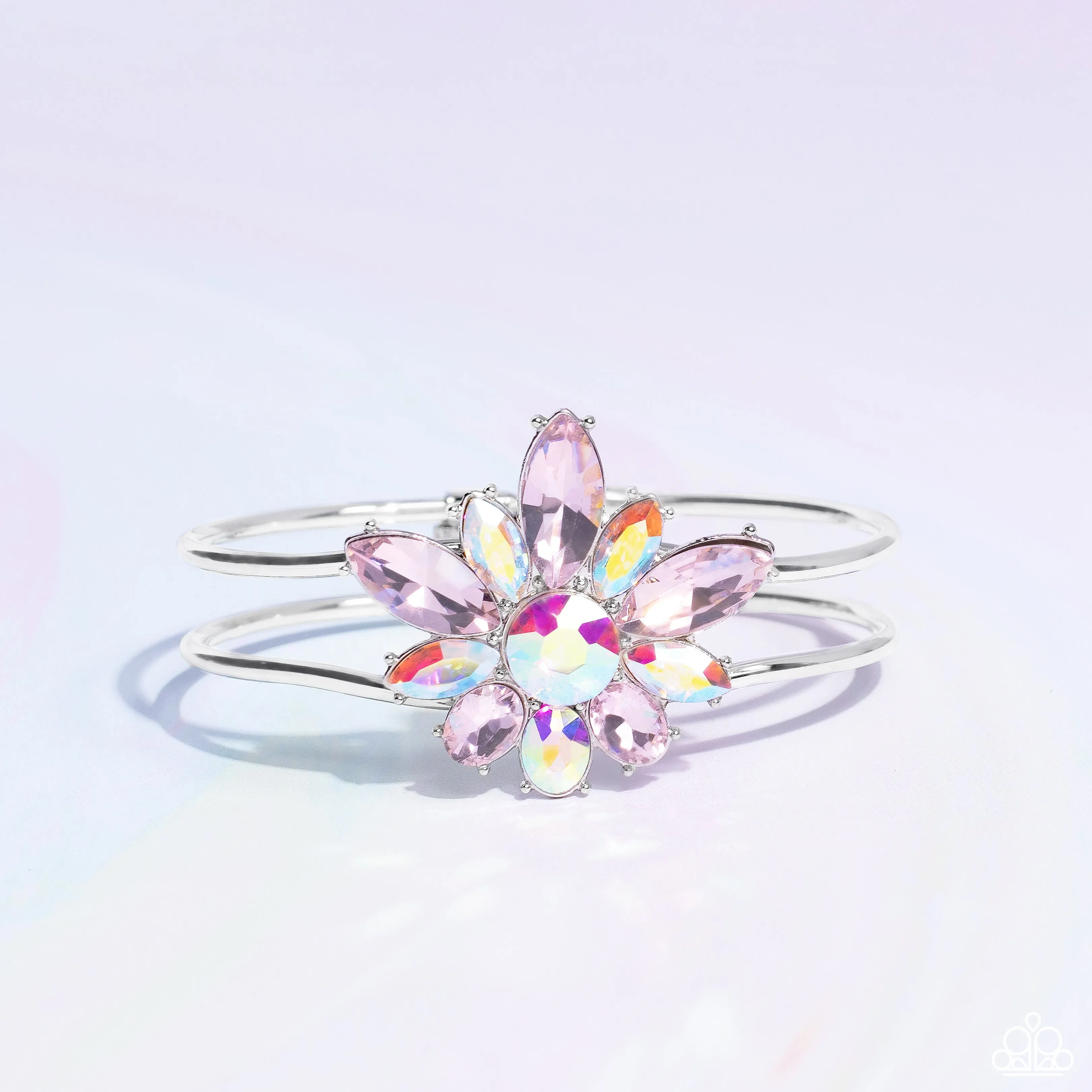 Paparazzi Chic Corsage Bracelet Multi (Iridescent)