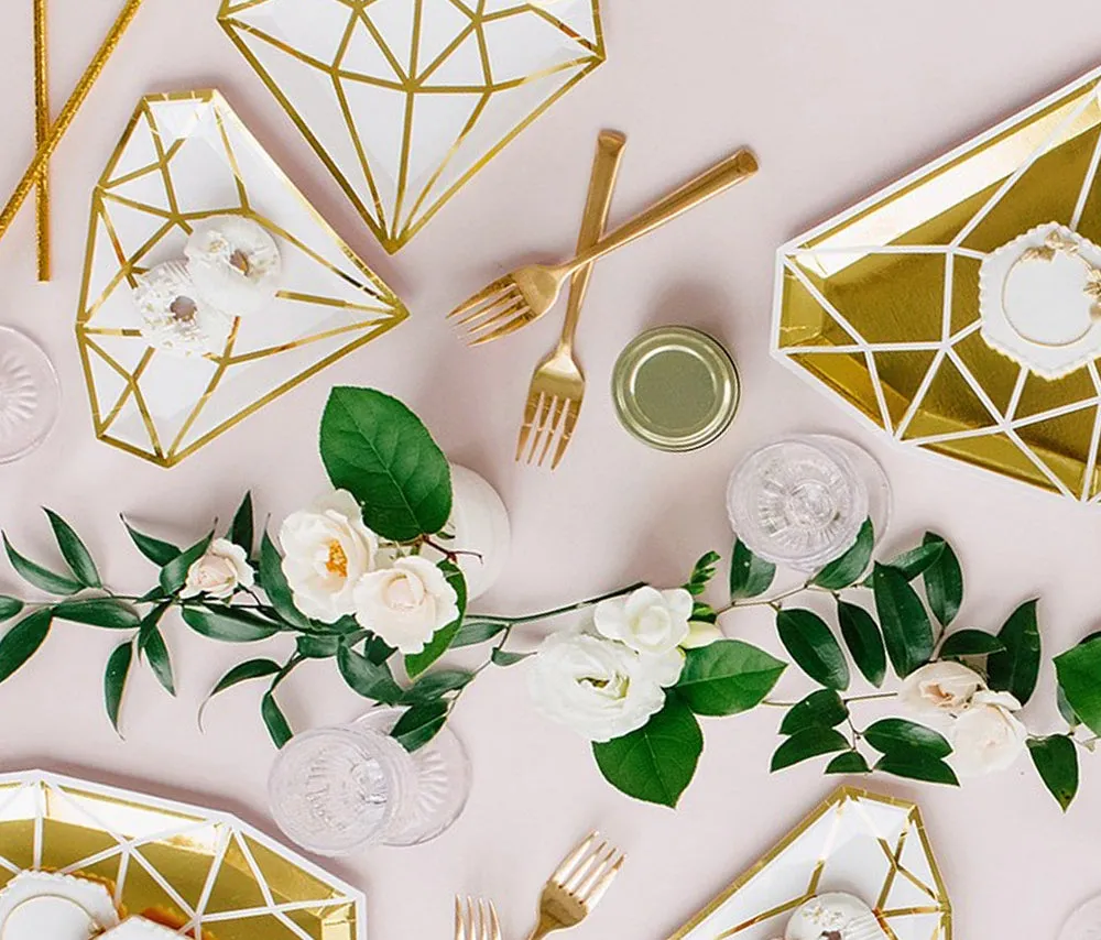 Small Diamond Paper Party Plates