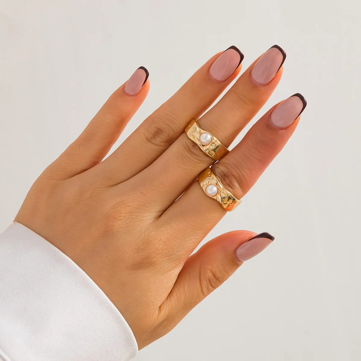 Stylish 2pcs Gold Silver Plated Pearl Inlaid Ring Set