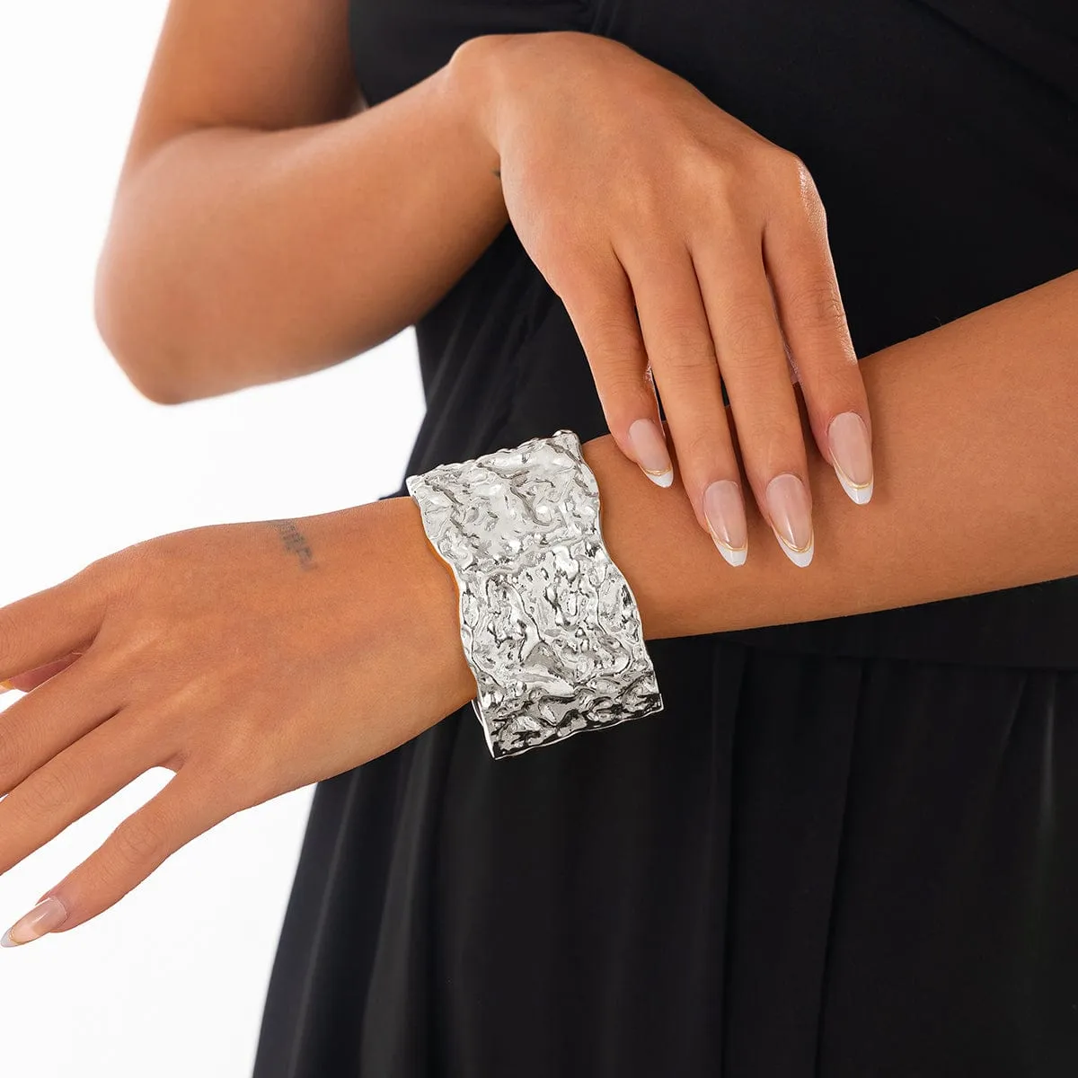 Stylish Gold Silver Tone Textured Bangle Bracelet