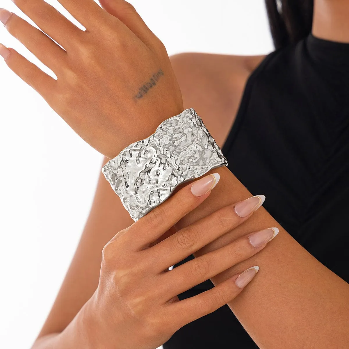 Stylish Gold Silver Tone Textured Bangle Bracelet