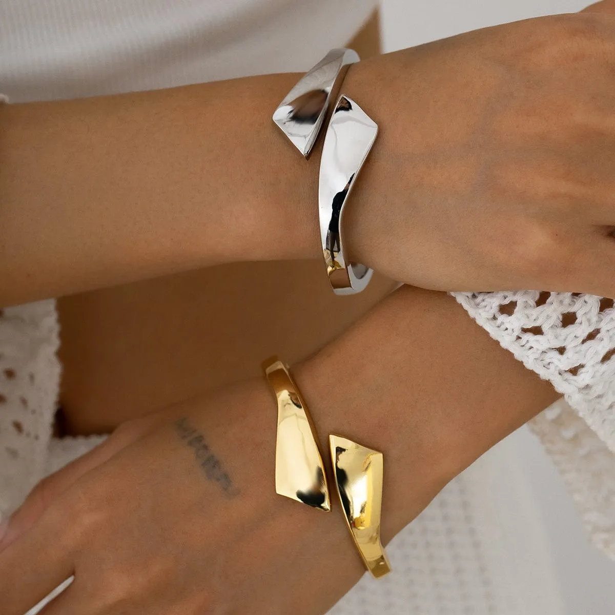 Trendy Gold Silver Plated Glossy Open Bangle Bracelet