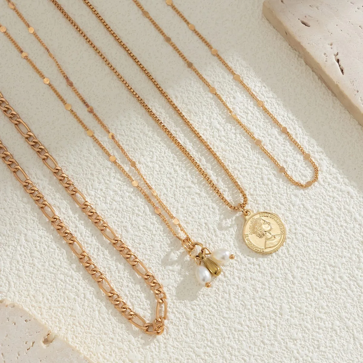 Trendy Layered Pattern Round Disk Pearl Pendant Curb Chain Necklace Set